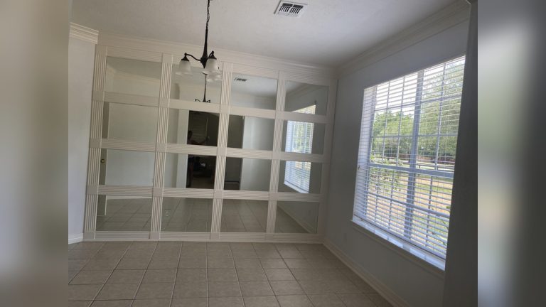 Are Wall to Wall Mirrors Outdated